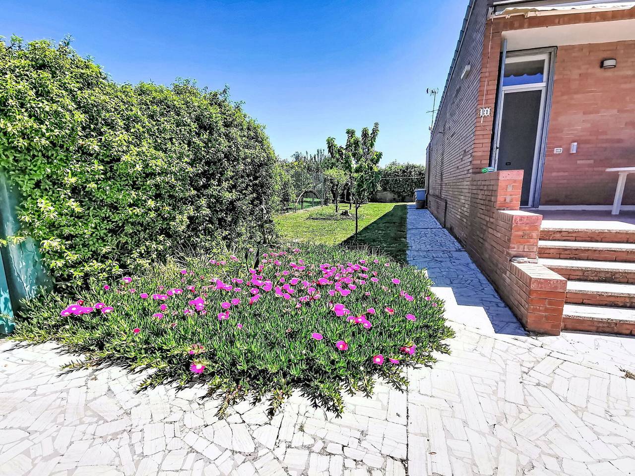 Villaggio Giornalisti 21 - Villaggio Giornalisti 21 1.1 in Foce Verde, Latina