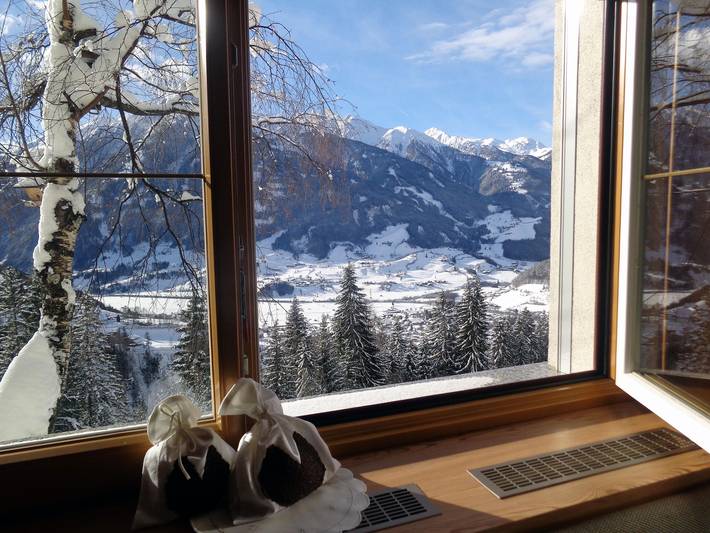 Ferienwohnung für 6 Personen, mit Balkon und Terrasse sowie Garten und Ausblick