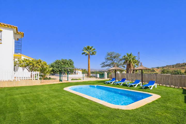 Casa rural para 9 personas, con terraza además de piscina y jardín, Se admiten mascotas en Cártama - 2