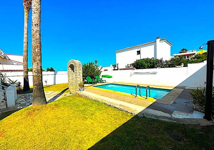 Chalet para 5 personas, con jardín además de vistas y piscina, Familias con niños en Provincia de Castellón - 4