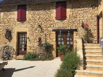 Gîte pour 4 personnes, avec jardin à Proissans