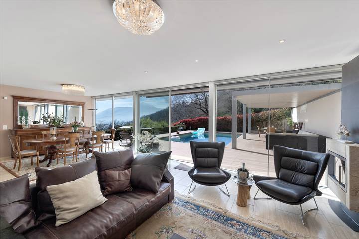 Villa pour 6 personnes, avec terrasse ainsi que vue sur le lac et piscine en Suisse - 3