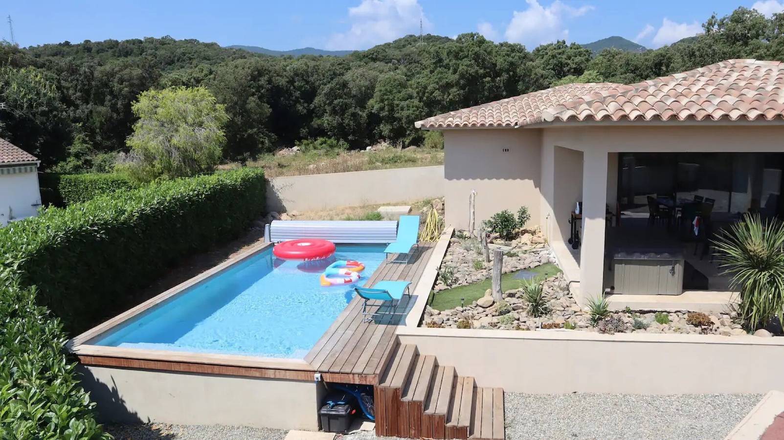 Villa '2 Chambres - Piscine et Spa' avec Piscine Privée, Wi-Fi et Climatisation in Ventiseri, Arrondissement de Corte