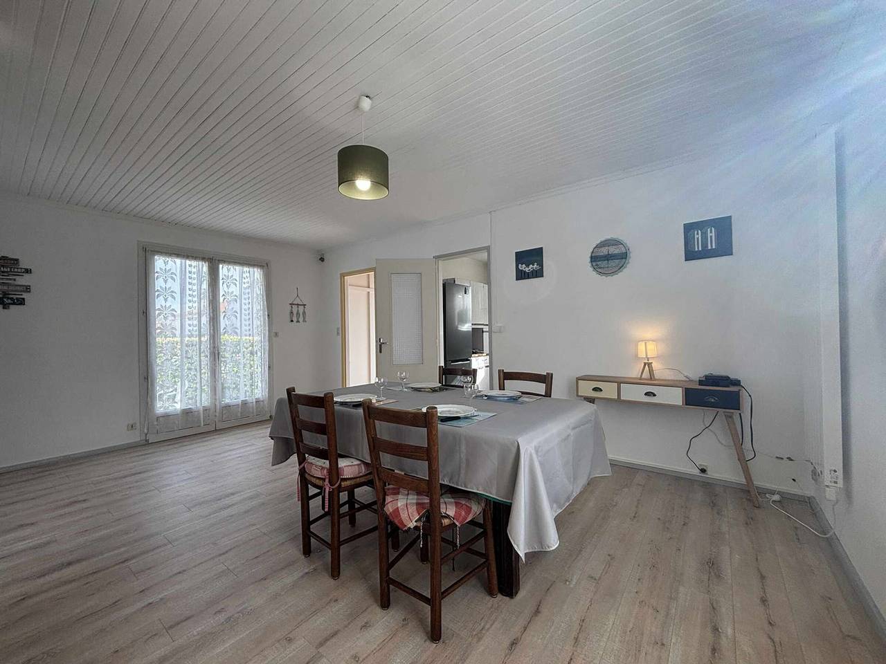 Maison confort à La Brée-les-Bains, proche centre et plage, Wifi inclus in La Brée-les-Bains, Côte de Beauté