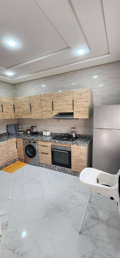 Location de vacances pour 19 personnes, avec terrasse ainsi que vue et piscine dans Imouzzer du Kandar