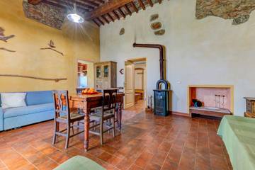 Agriturismo per 4 Persone in Cavo, Toscana, Foto 2