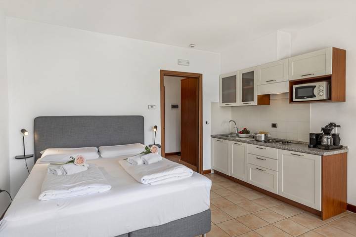 Ferienwohnung für 2 Personen, mit Terrasse und Seeblick, mit Haustier am Luganersee - 3