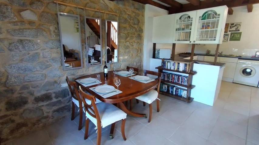 Location de vacances pour 4 personnes, avec piscine et jardin à Piégut-Pluviers - 3