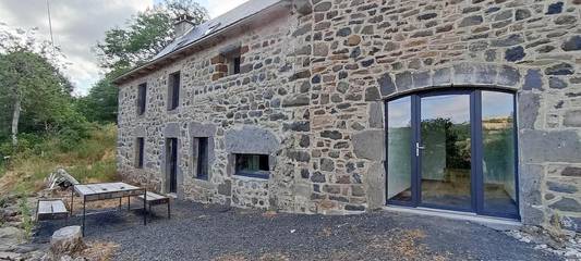 Gîte pour 7 personnes, avec vue et terrasse à Saint-Chély-d'Aubrac