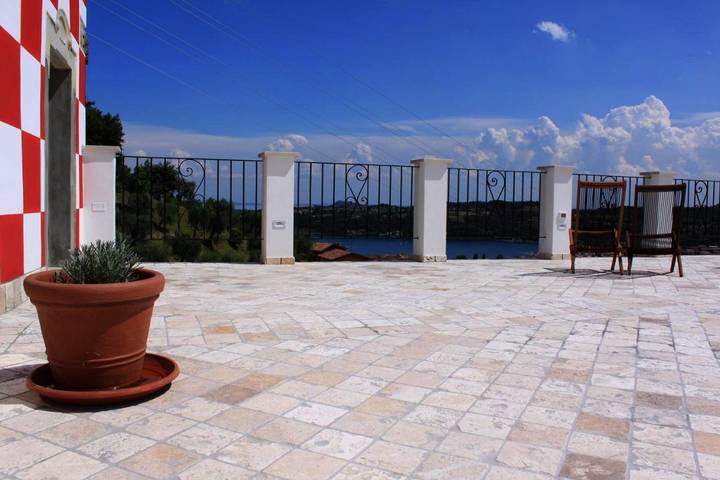 Gîte pour 2 personnes, avec jardin ainsi que piscine et bassin pour enfant à Salò - 4