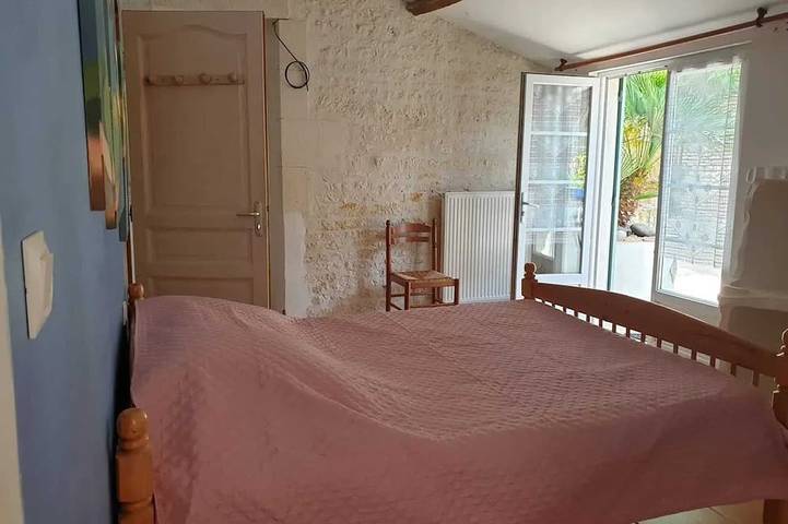 Location de vacances pour 8 personnes, avec Terrasse ainsi que Jardin et Piscine à Meursac - 2
