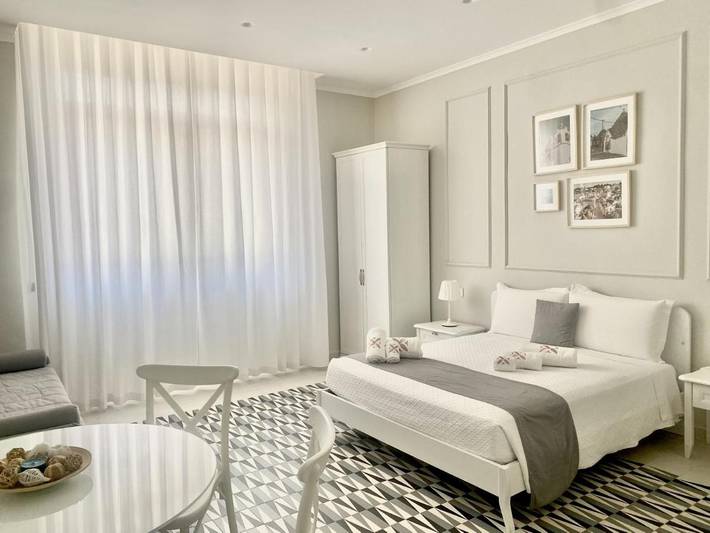 Maison d’hôte pour 4 personnes, avec vue ainsi que piscine et jardin, animaux acceptés