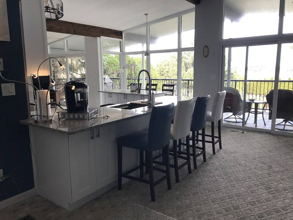 Lg House w schönen Blick auf den Fluss 2 Geschichten, 5bd3bth in Kennewick, Washington