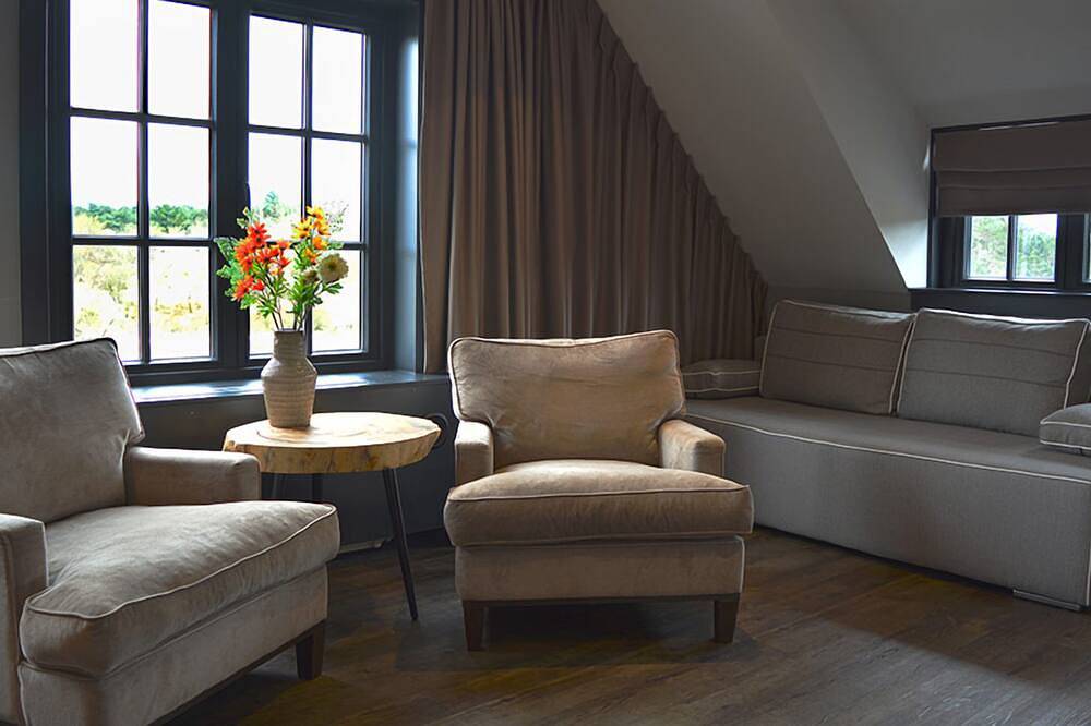 Serene Family Getaway w/breakfast | Dunes & Beach nearby | Scenic outdoor in Wassenaar, Stadsgewest Haaglanden