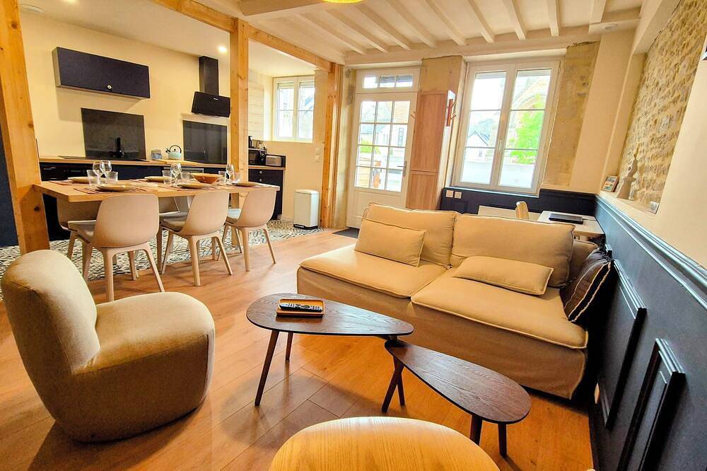 Maison avec terrasse en plein coeur d'Arromanches à 300 mètres de la plage in Arromanches-les-Bains, Région de Bayeux