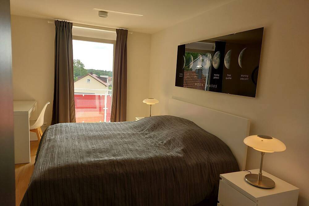 Ganze Wohnung, Moderne 3-Zimmer Wohnung mit Blick auf Regensburg in Donaustauf, Ostbayern