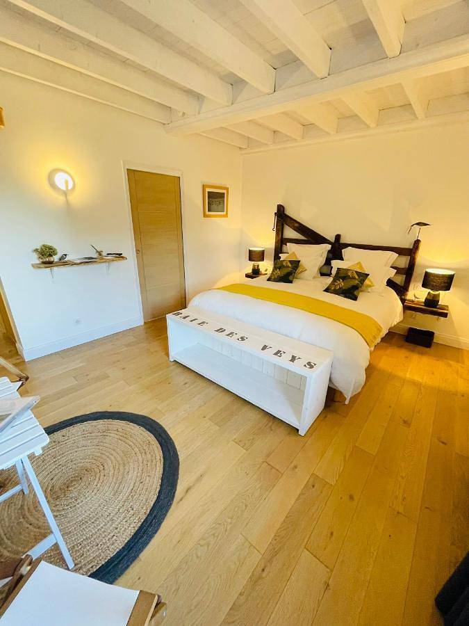 Location de vacances pour 2 personnes, avec Terrasse ainsi que Jardin et Vue à Brucheville