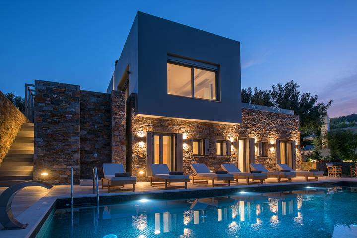 Holiday rental for 8 people, with Ocean view and Terrace as well as Garden and Pool in Agios Nikolaos