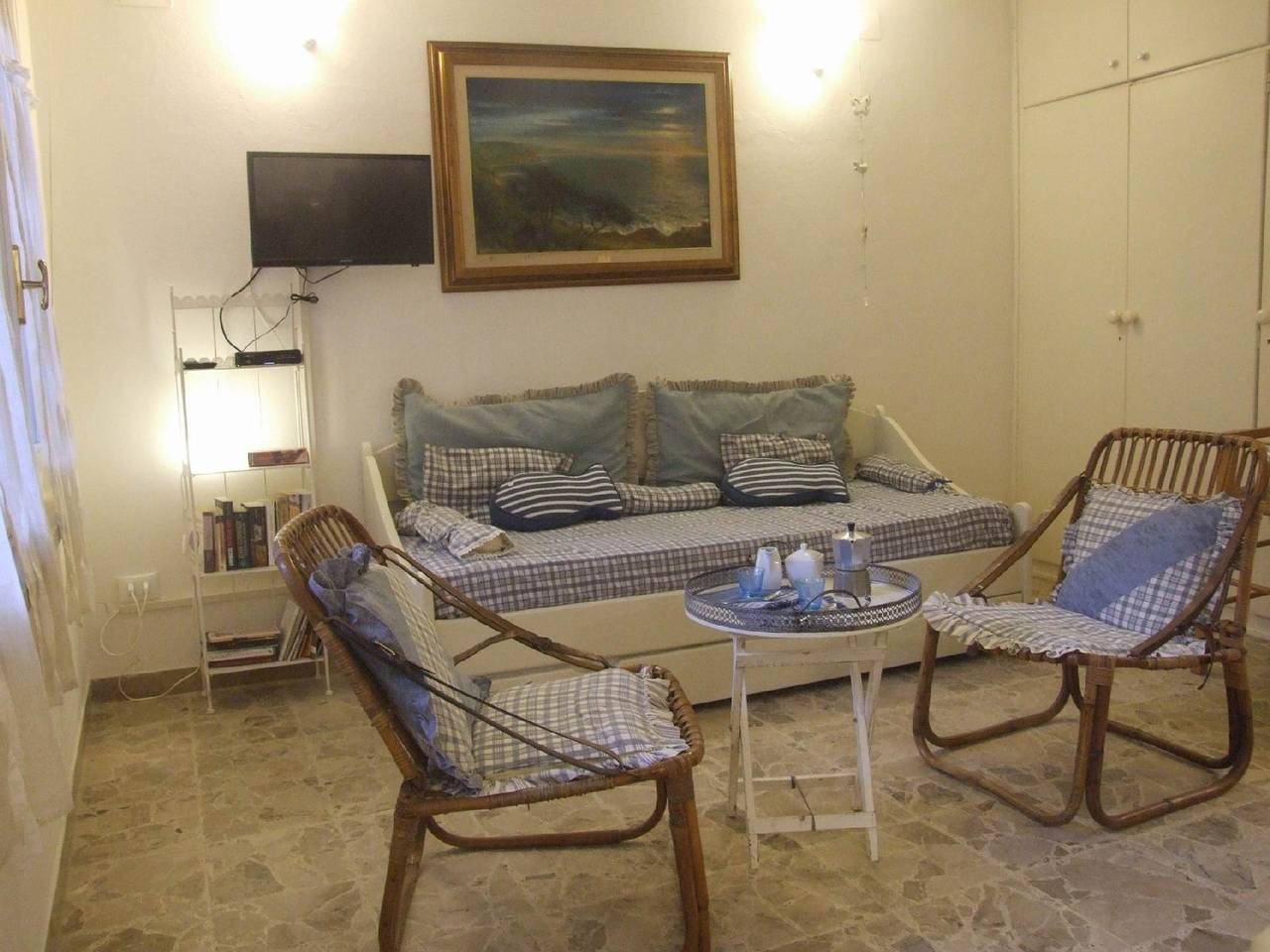 Ganze Ferienwohnung, Buganvilla' Wohnung mit privater Terrasse in Marina di Castagneto Carducci, Etruskische Küste