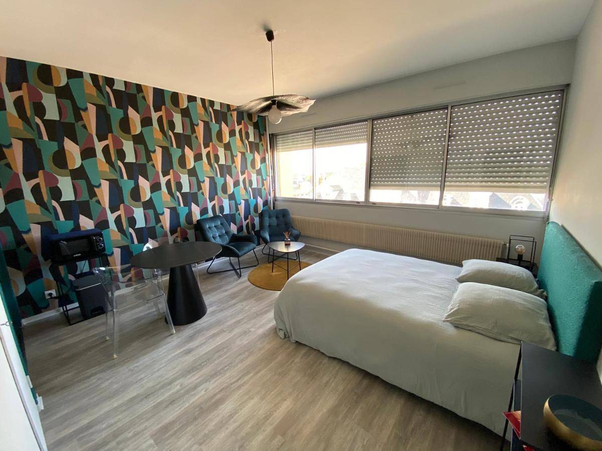 Appartement entier, One-Bedroom Apartment in Montceau-les-Mines, Région de Chalon-sur-Saône