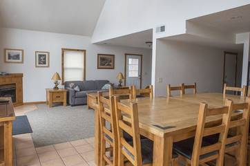 Vacation House for 22 Guests in West Virginia, USA, Picture 4