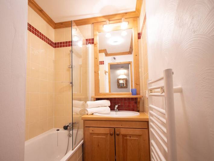 Apartamento entero, Cómodo apartamento con 2 balcones, guardaesquís y servicios incluidos, Valmorel in Valmorel, Les Avanchers-Valmorel