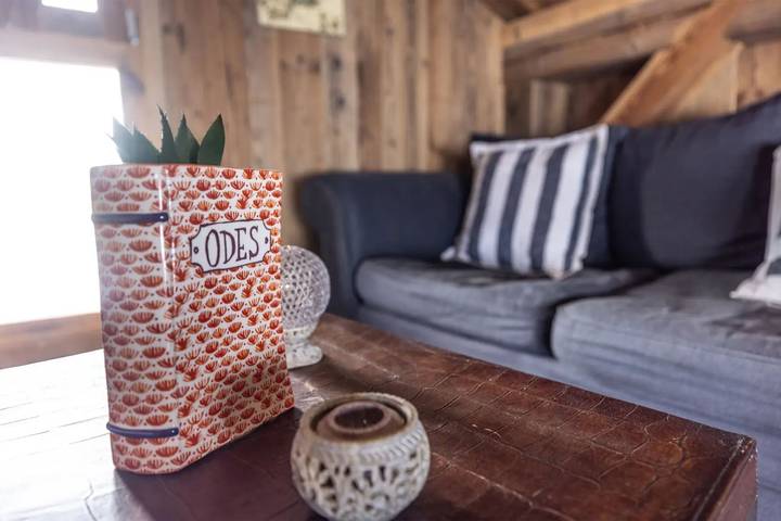 Chalet 'Mazot De Warens' avec vue sur la montagne, terrasse privée et jardin privé in Combloux, Pays du Mont-Blanc