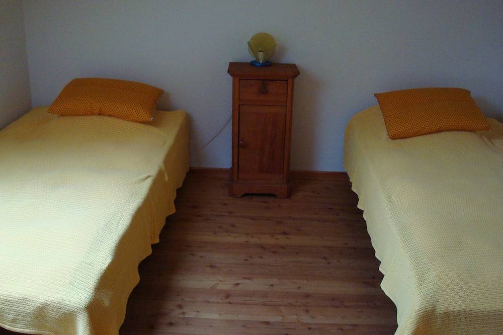 Ganze Wohnung, Traum-Aussicht - Großzügige Wohnung mit großem Garten in Lezzeno, Comer See