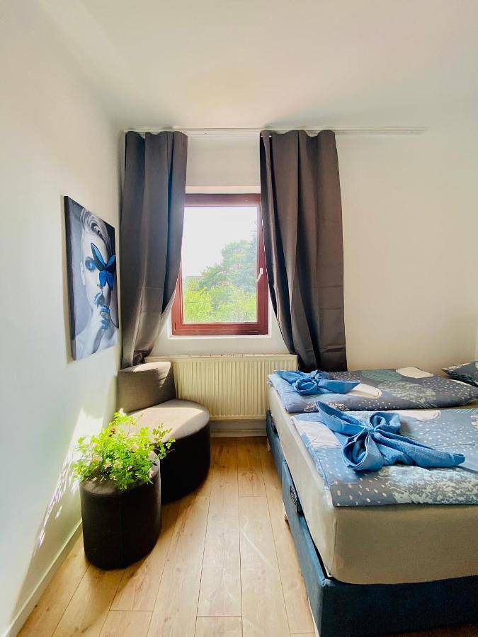 Family House in Am Schöpfwerk area in Wien, Donau Niederösterreich
