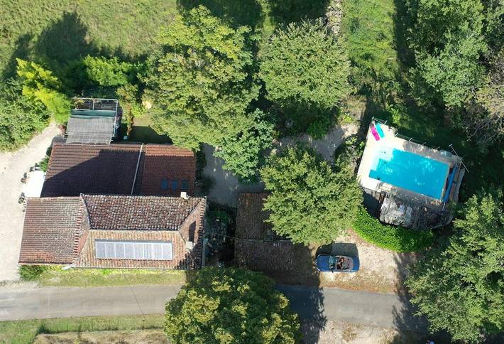 Location de vacances pour 6 personnes, avec piscine et terrasse ainsi que jardin et sauna à Bélaye - 2