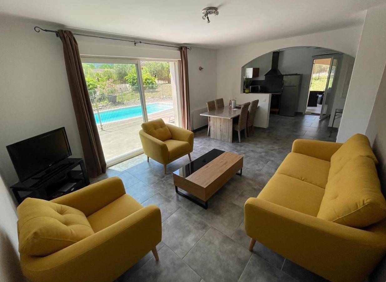 Two-Bedroom House in Sampzon, Ardèche