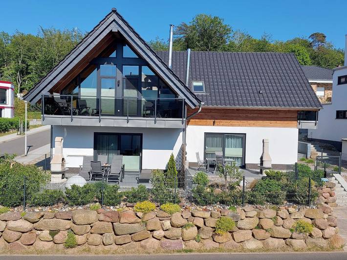 Ferienwohnung für 7 Personen, mit Terrasse und Sauna sowie Garten, mit Haustier in Sellin