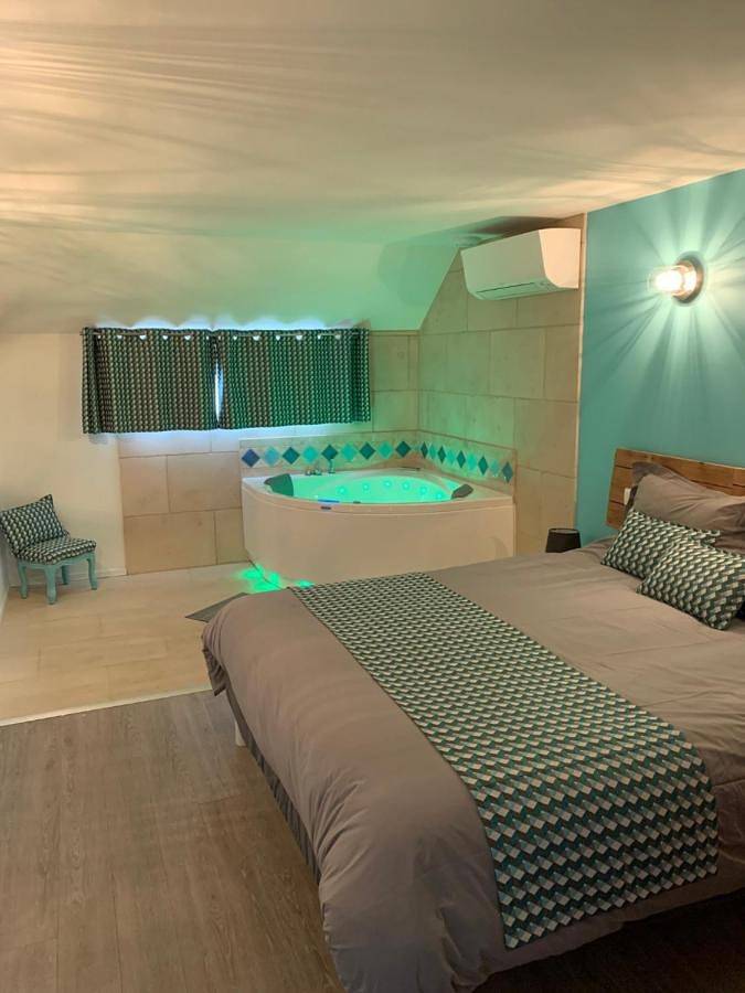 Appartement de vacances pour 8 personnes, avec Jacuzzi et Terrasse ainsi que Jardin et Vue