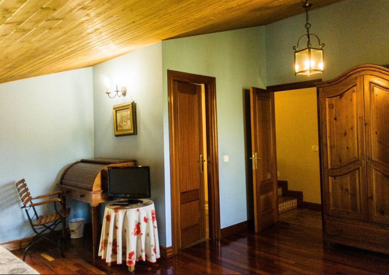 Ganze Wohnung, Ferienwohnung 'Usko 1' mit Bergblick, privatem Pool und Wi-Fi in Lezama (Alava), Amurrio