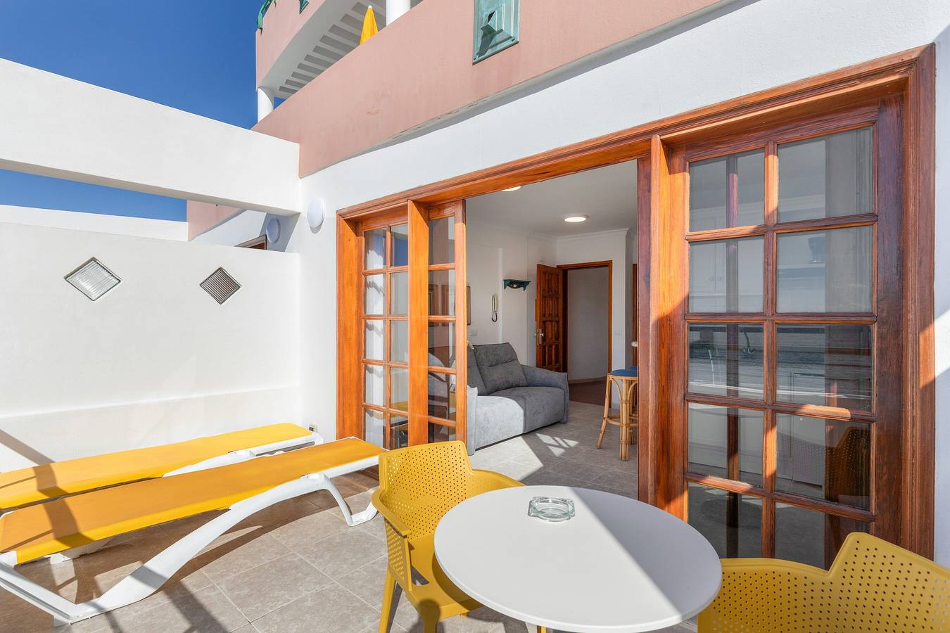 Ganze Wohnung, Apartment 'Playa Delphin 305' mit Meerblick, Balkon und Wlan in Puerto Naos, Los Llanos de Aridane