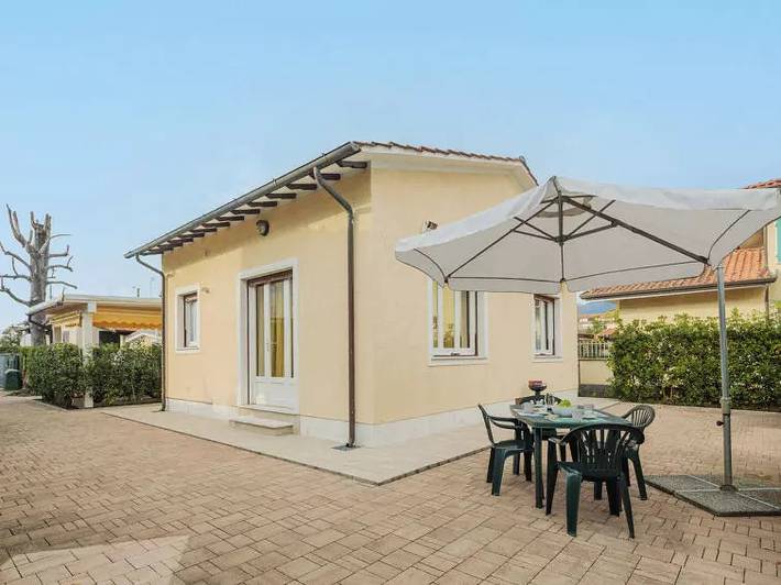 Chalet para 4 personas, con jardín - 1