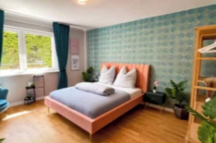 Ganze Wohnung, Delightful 3-bedroom apartment in vibrant Berlin neighborhood in Berlin Grunewald, Berlin