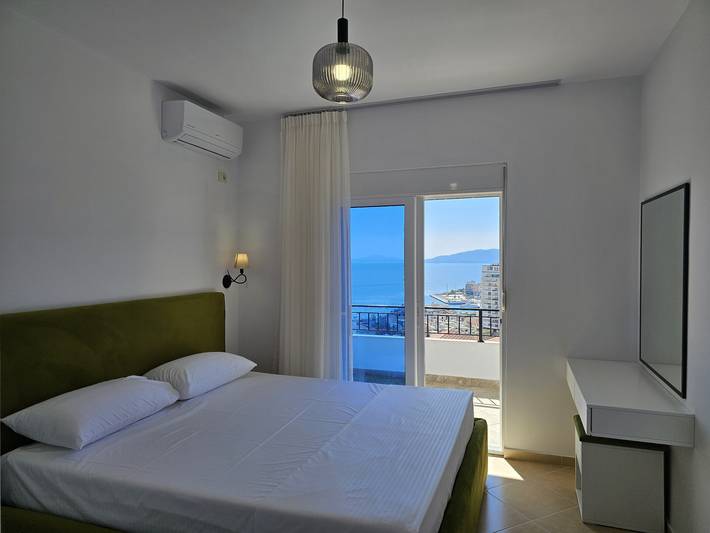 Ganze Wohnung, Ferienwohnung für 5 Personen mit Balkon in Sarandë, Vlorë