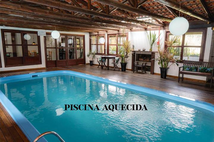 Pousadas para 4 pessoas, com jardim e piscina em Garopaba