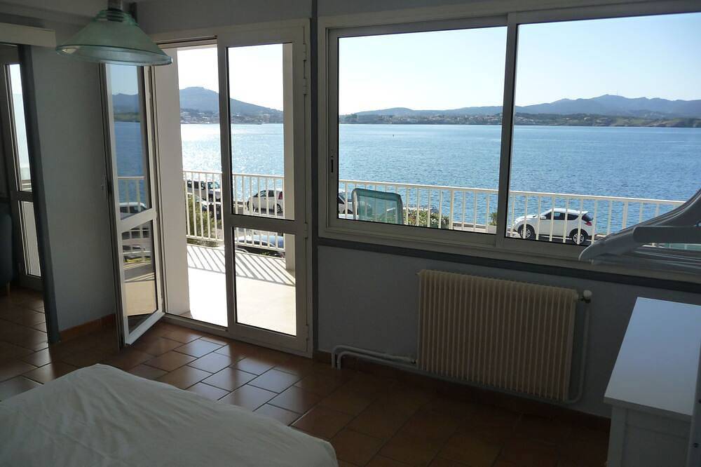 Ganze Wohnung, Apartment Corniche des Baux Sanary auf dem Meer in Sanary-sur-Mer, Toulon Region