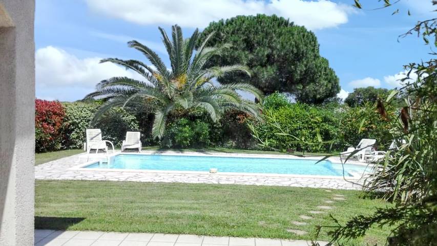 Villa per 6 persone, con piscina e terrazza in Solaro