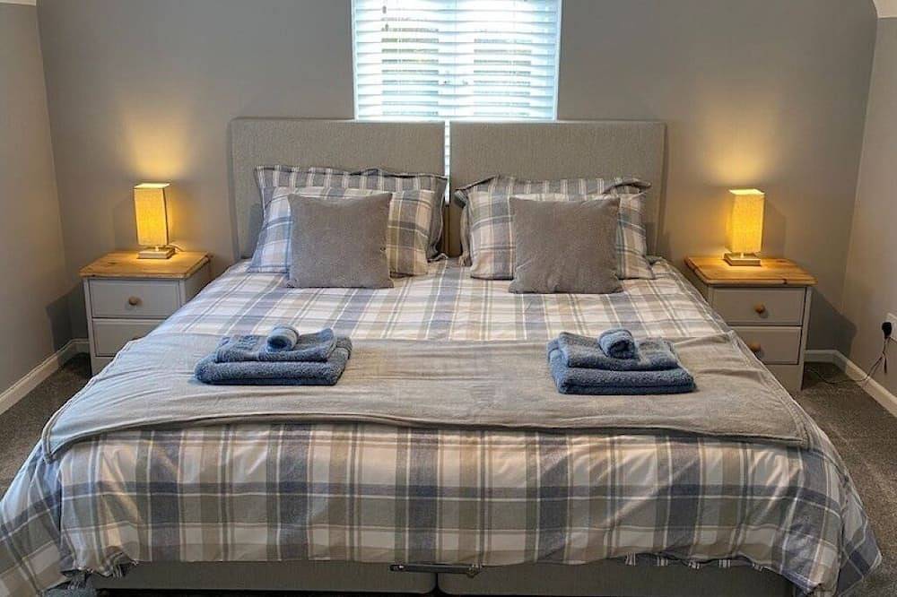 Cheerful two bedroom cottage with field views in Framlingham, Suffolk