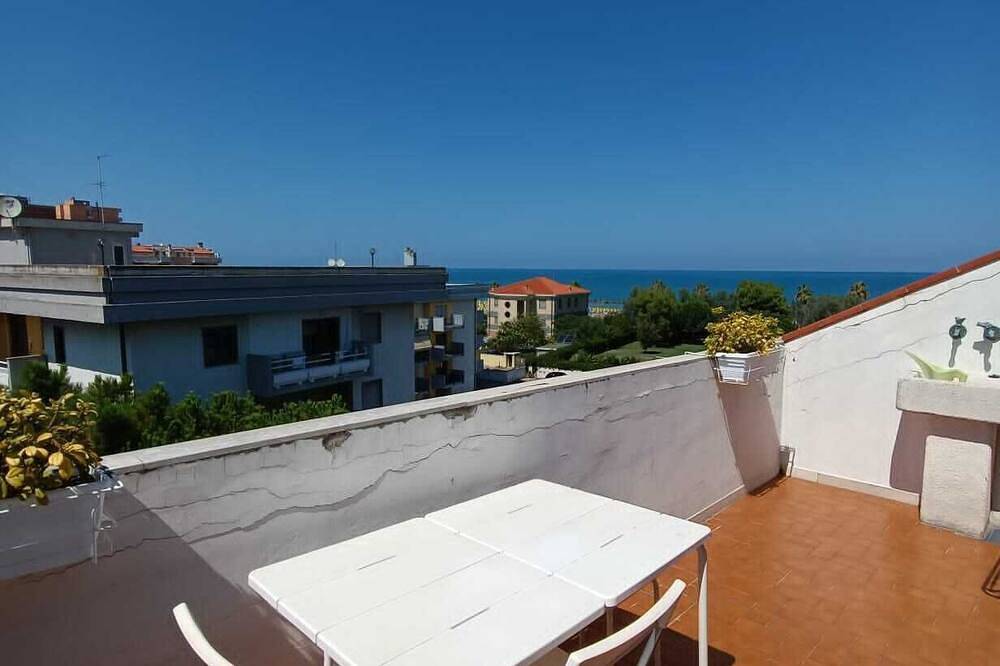 Ganze Wohnung, Mansarda Vista Mare in Montesilvano Marina, Montesilvano