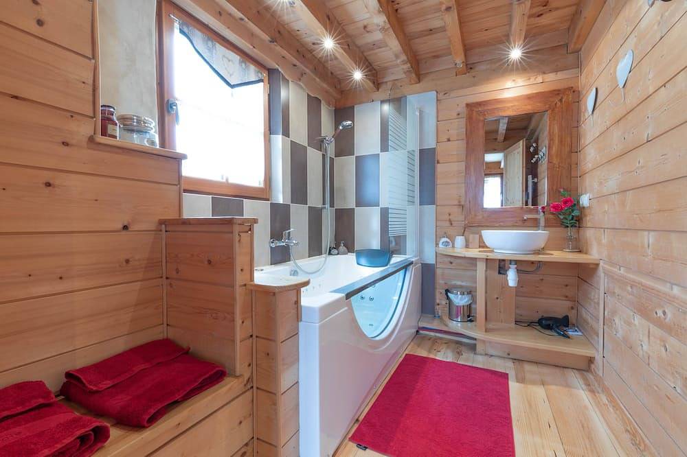 Chalet Cachame, charme, cosy. Au cœur des vallées mythiques des Hautes Pyrénées. in Arcizans-Avant, Parc national des Pyrénées
