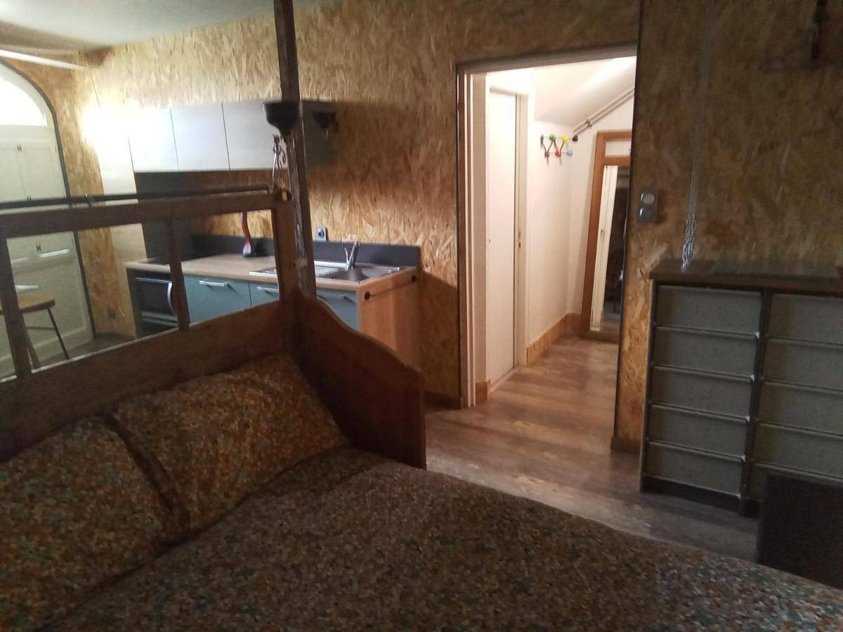 Appartement entier, Studio in Tiffauges, Vallée de la Loire