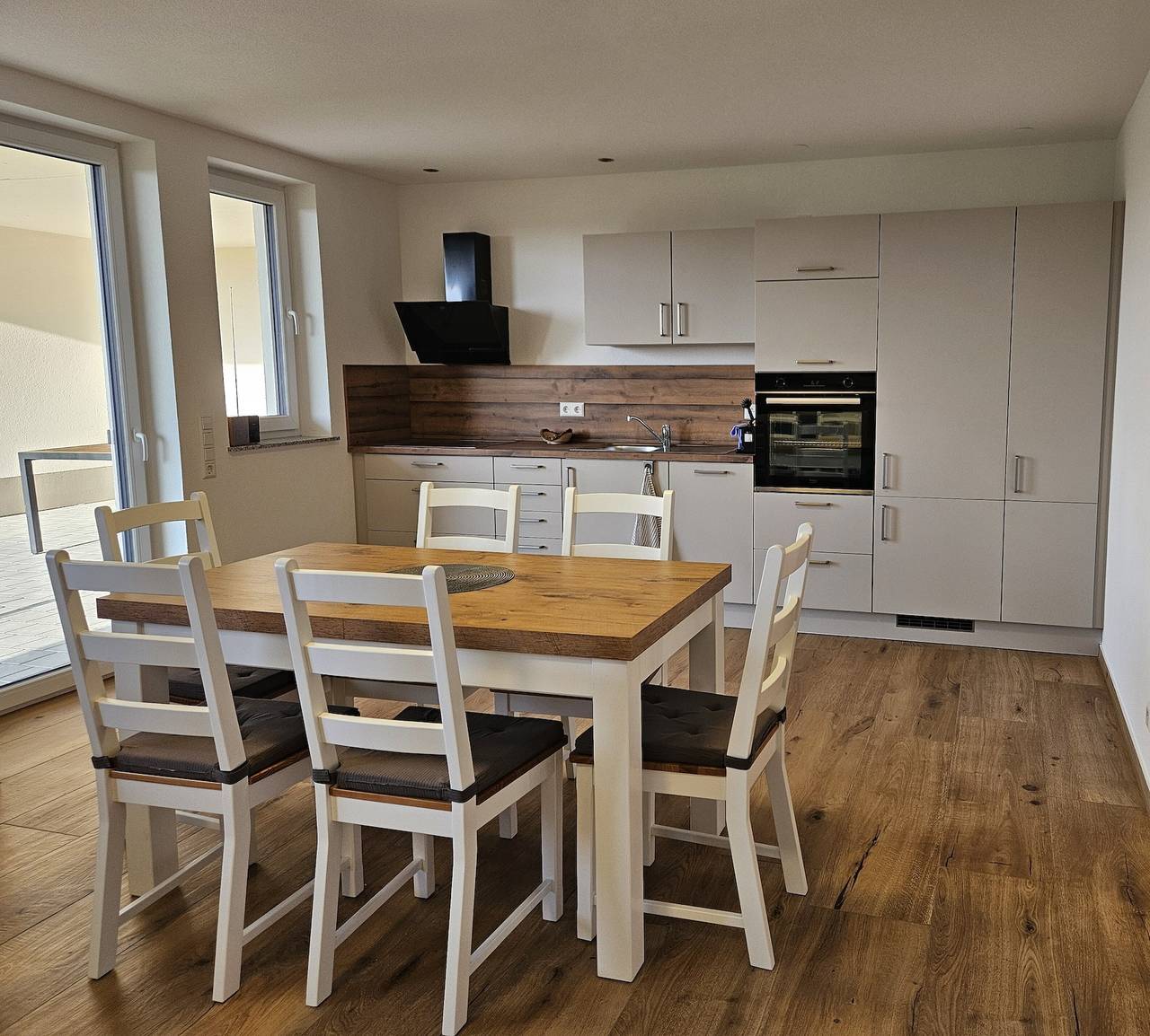 Apartamento entero, Apartamento 'Obstgarten' con vistas a la montaña, terraza privada y Wi-Fi in Tettnang, Region Bodensee-Oberschwaben