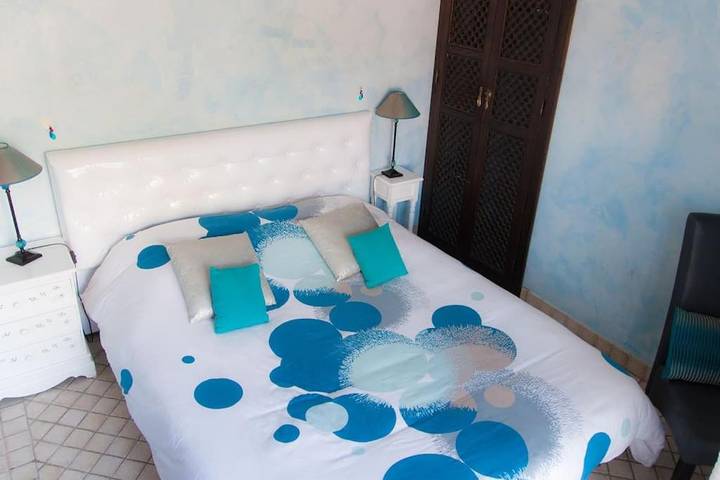 Riad pour 2 personnes, avec jacuzzi ainsi que terrasse et piscine