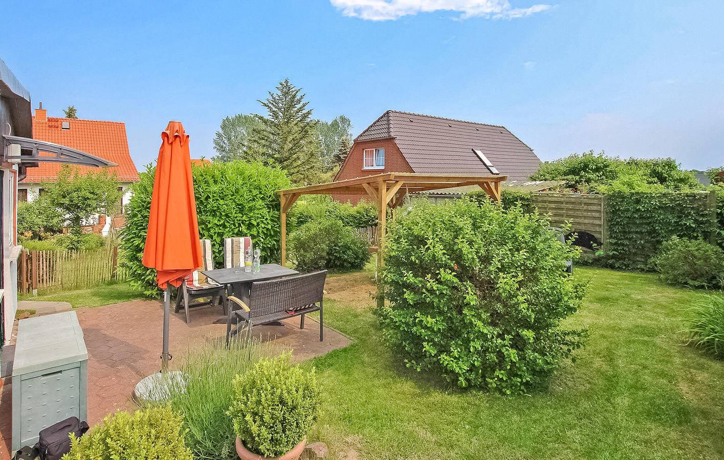 Gemütliches Strandapartment mit Parkplatz, Terrasse & WiFi in Putbus, Rügen