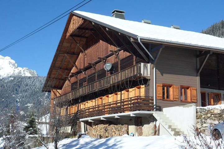 Chalet pour 6 personnes, avec jardin et balcon, animaux acceptés à La Chapelle-d'Abondance