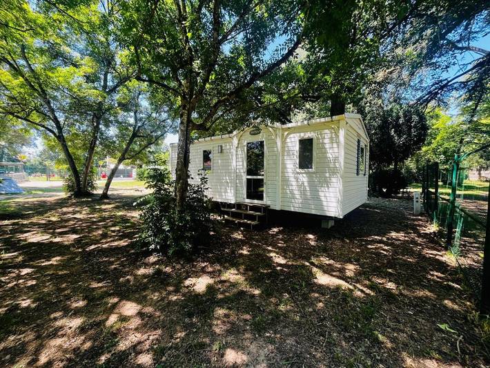 Camping pour 6 personnes, avec jacuzzi ainsi que jardin et piscine, animaux acceptés dans Haute-Garonne - 2